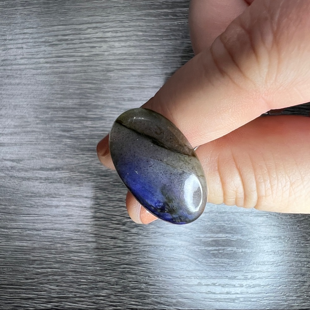 Labradorite Stone Statement Ring - Picture 2 of 4